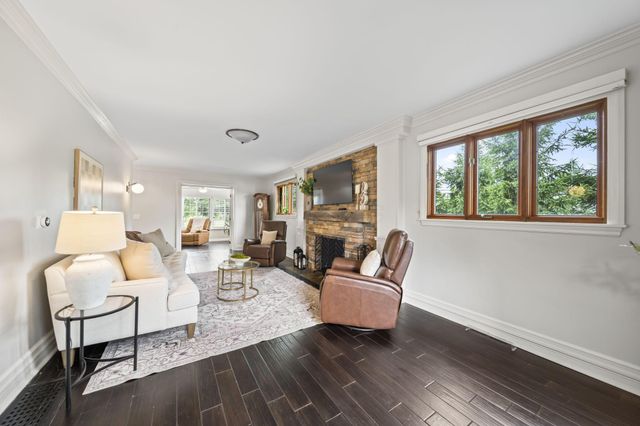 2946 Lewis Center Road, Lewis Center, OH 43035