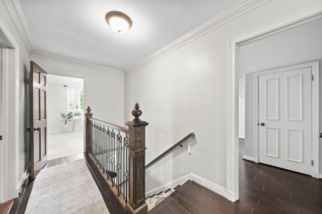 2946 Lewis Center Road, Lewis Center, OH 43035