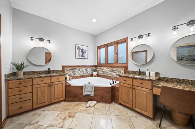 2946 Lewis Center Road, Lewis Center, OH 43035