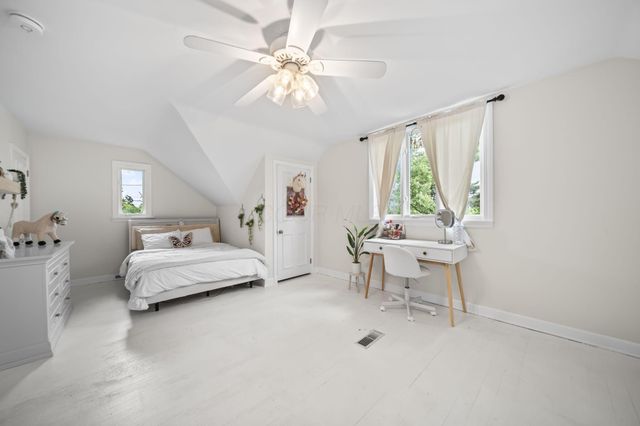 2946 Lewis Center Road, Lewis Center, OH 43035