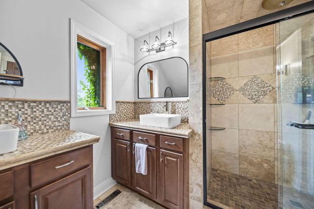 2946 Lewis Center Road, Lewis Center, OH 43035