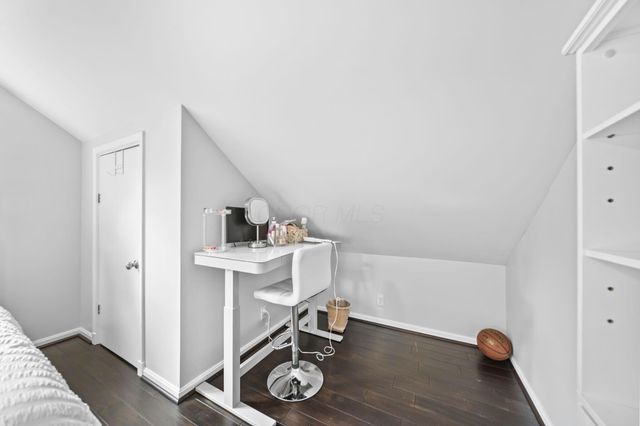 2946 Lewis Center Road, Lewis Center, OH 43035