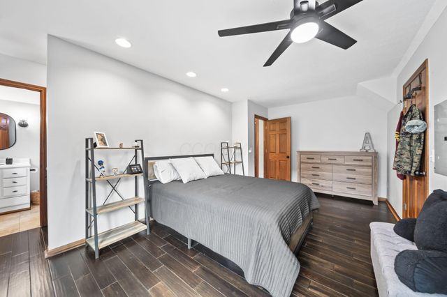 2946 Lewis Center Road, Lewis Center, OH 43035