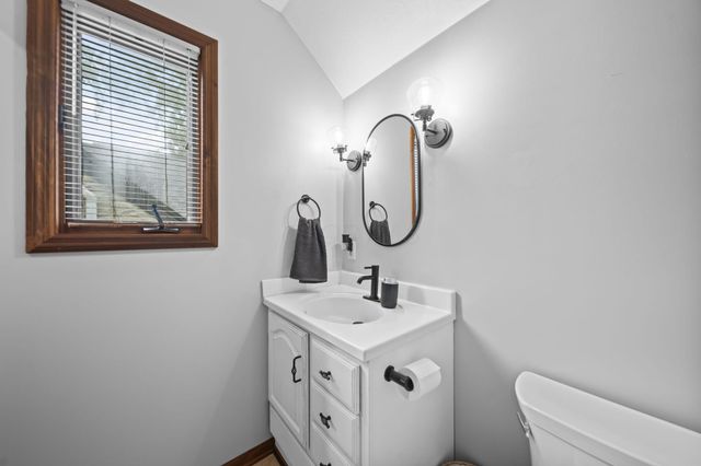 2946 Lewis Center Road, Lewis Center, OH 43035