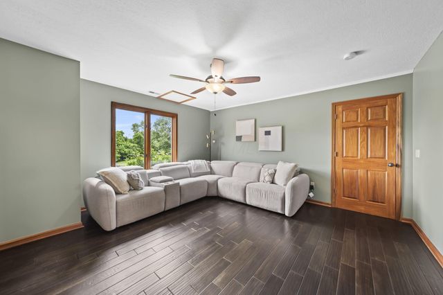 2946 Lewis Center Road, Lewis Center, OH 43035