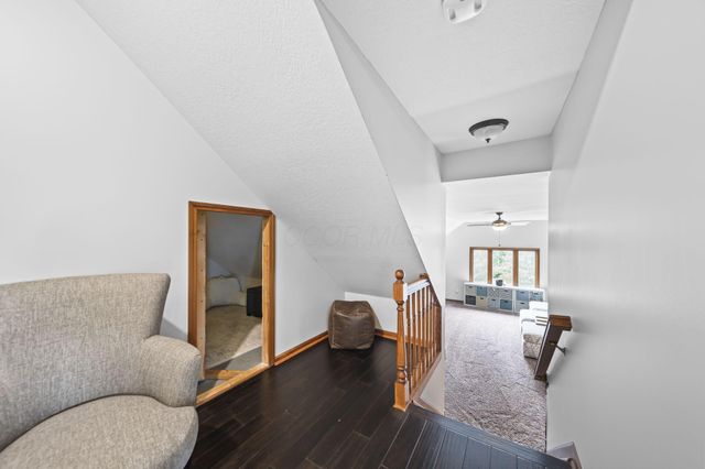 2946 Lewis Center Road, Lewis Center, OH 43035