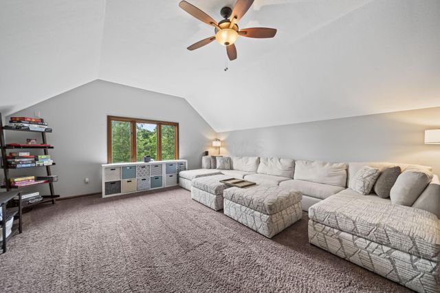 2946 Lewis Center Road, Lewis Center, OH 43035