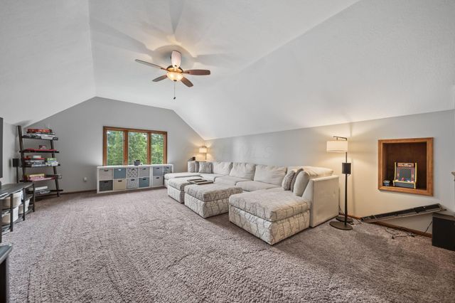 2946 Lewis Center Road, Lewis Center, OH 43035