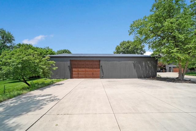 2946 Lewis Center Road, Lewis Center, OH 43035