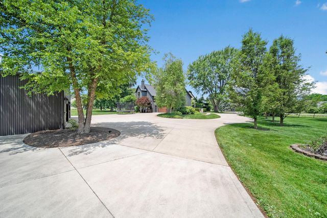 2946 Lewis Center Road, Lewis Center, OH 43035