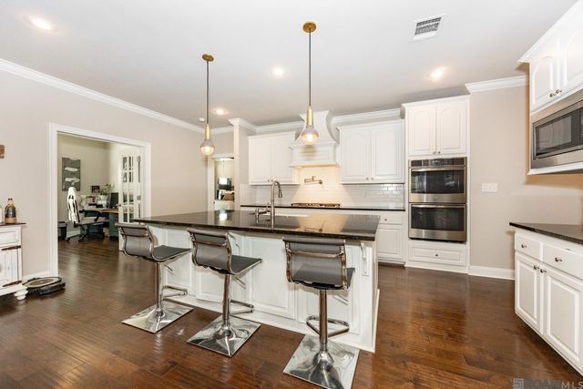 59785 Avery James Dr, Plaquemine, LA 70764