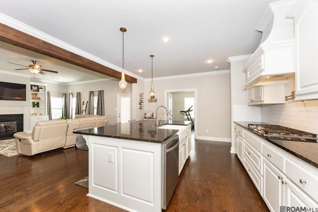 59785 Avery James Dr, Plaquemine, LA 70764