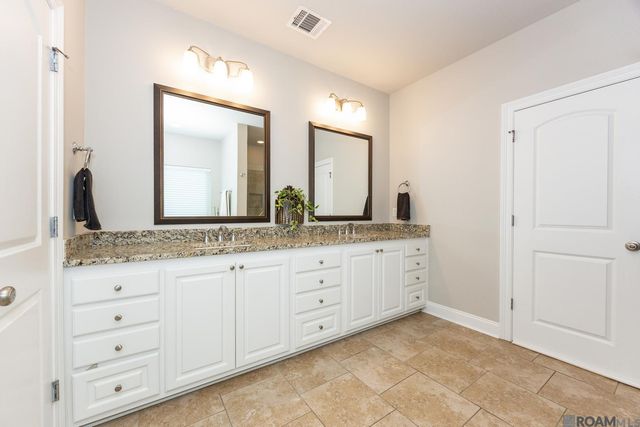 59785 Avery James Dr, Plaquemine, LA 70764