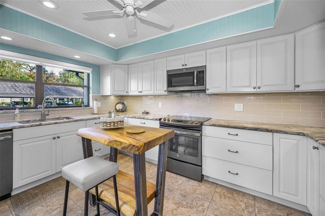 190 JAMES COURT, Oldsmar, FL 34677