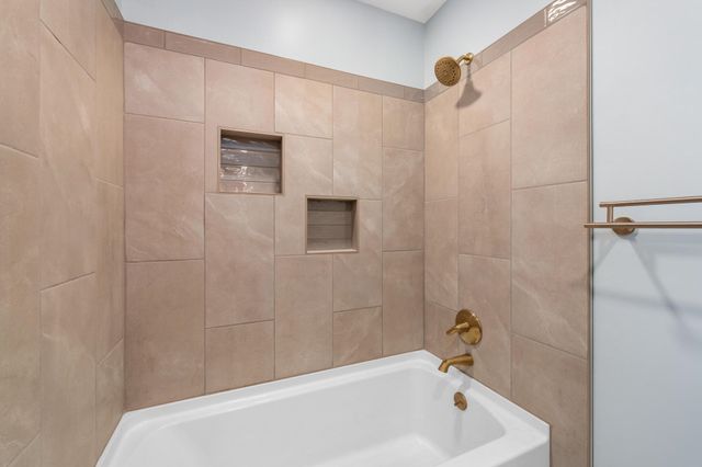 2427 N Coolidge Ave, Wichita, KS 67204