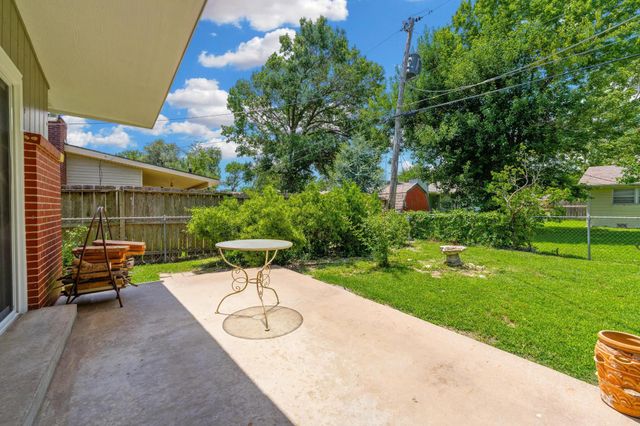 2427 N Coolidge Ave, Wichita, KS 67204