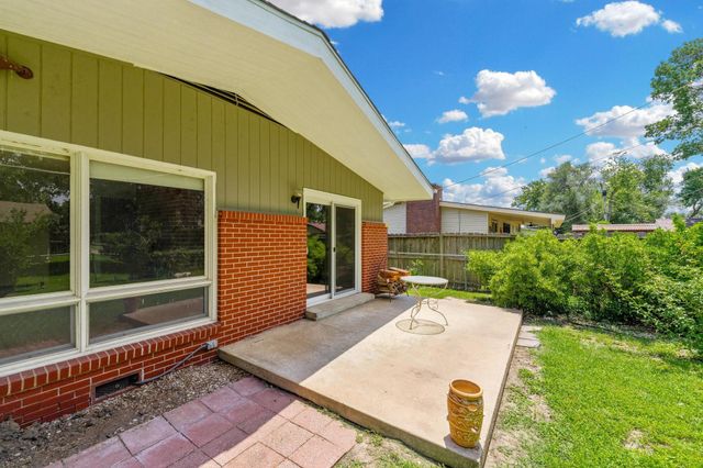 2427 N Coolidge Ave, Wichita, KS 67204