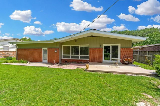 2427 N Coolidge Ave, Wichita, KS 67204