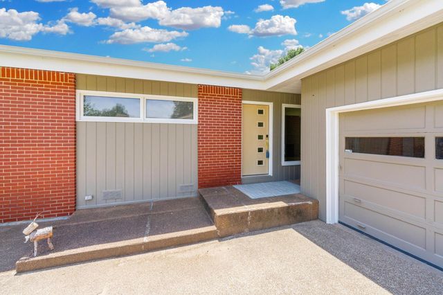 2427 N Coolidge Ave, Wichita, KS 67204