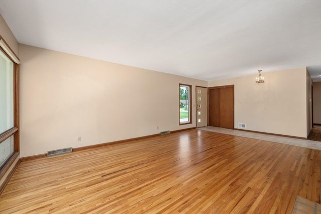 2427 N Coolidge Ave, Wichita, KS 67204