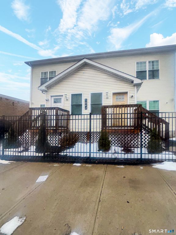 1042 Iranistan Avenue, Bridgeport, CT 06604