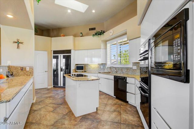 25633 N ABAJO Drive, Rio Verde, AZ 85263