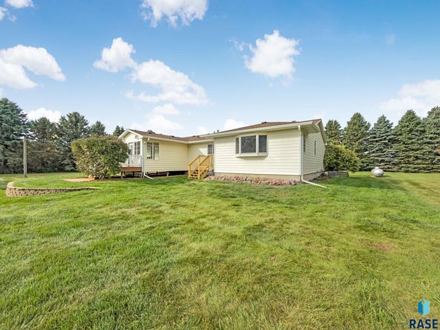 26220 486th St Street, Valley Springs, SD 57068