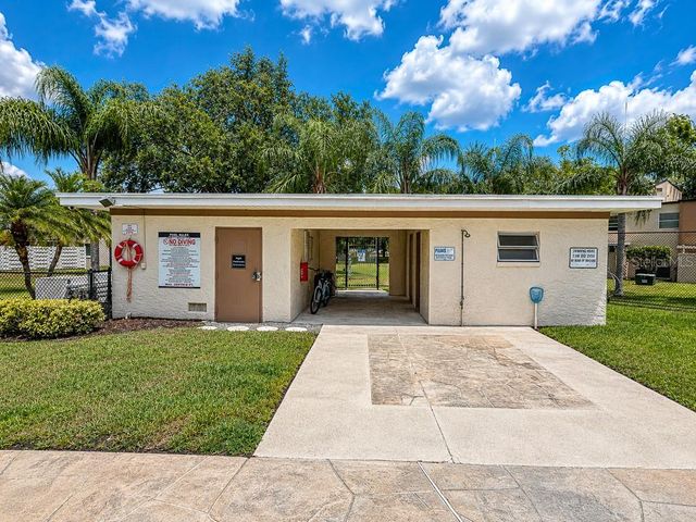 2588 FOREST RUN COURT 106A, Clearwater, FL 33761