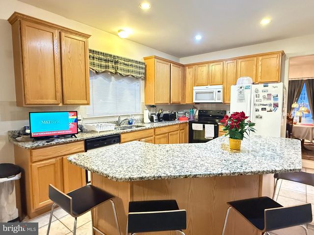 3114 COLLINS ST, Clinton, MD 20735