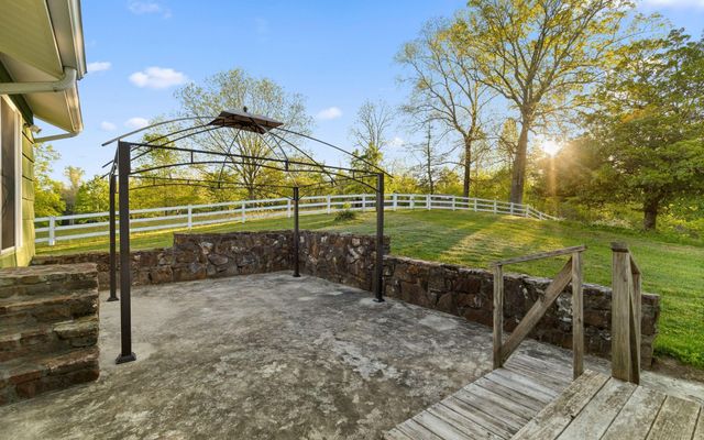 6514 Gray Fryar Road, Signal Mountain, TN 37377