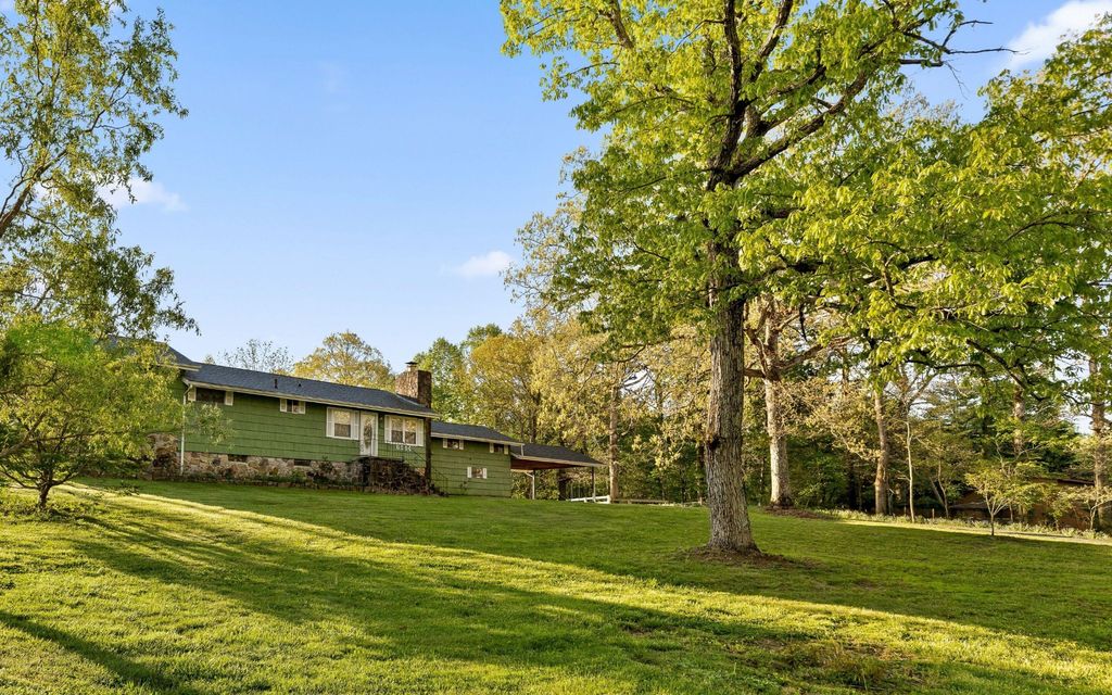 6514 Gray Fryar Road, Signal Mountain, TN 37377