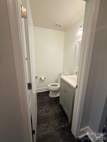 5816 Selkirkshire Road, Charlotte, NC 28278