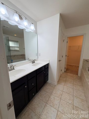 5816 Selkirkshire Road, Charlotte, NC 28278