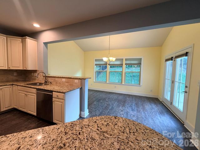 5816 Selkirkshire Road, Charlotte, NC 28278