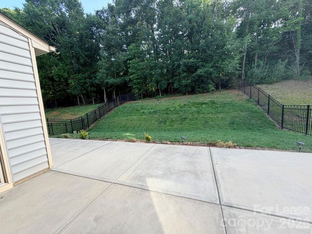 5816 Selkirkshire Road, Charlotte, NC 28278