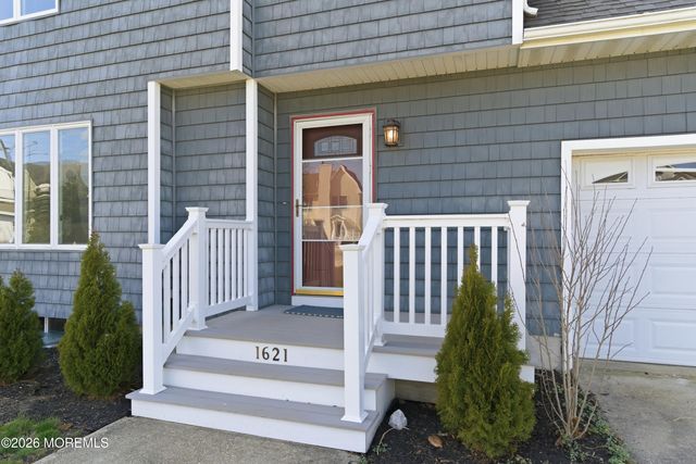 1621 Lake Avenue, Point Pleasant Beach, NJ 08742