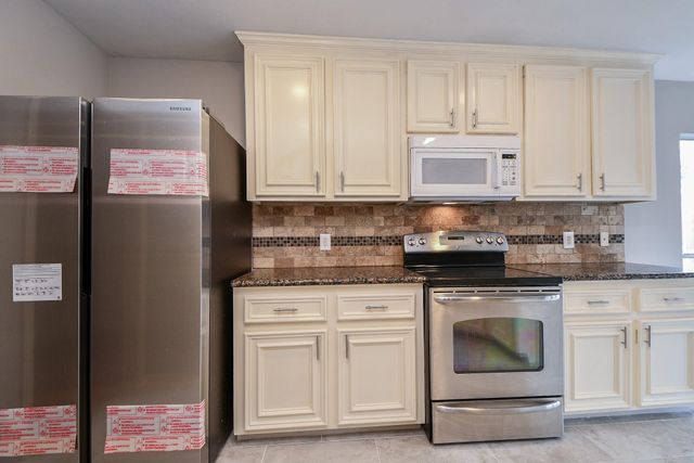 4815 Mission Lake Court, Richmond, TX 77407