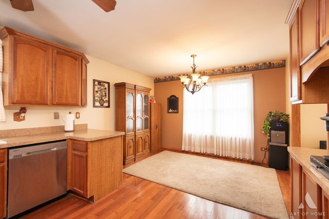 20653 S Frankfort Square Road, Frankfort, IL 60423