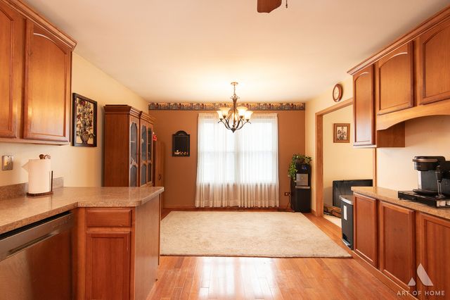 20653 S Frankfort Square Road, Frankfort, IL 60423