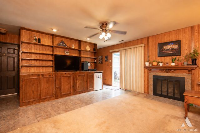 20653 S Frankfort Square Road, Frankfort, IL 60423