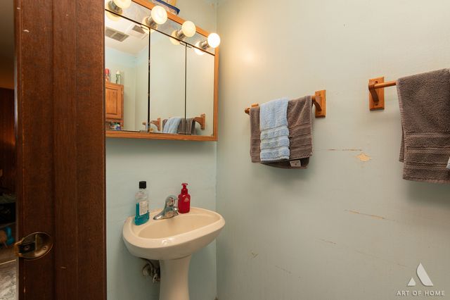 20653 S Frankfort Square Road, Frankfort, IL 60423