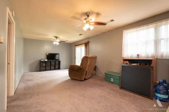 20653 S Frankfort Square Road, Frankfort, IL 60423