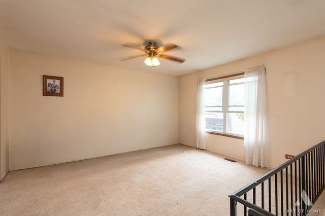 20653 S Frankfort Square Road, Frankfort, IL 60423