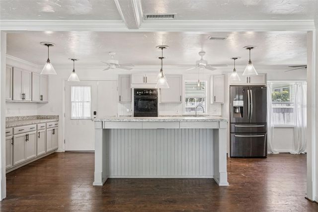 401 W 10TH STREET, Sanford, FL 32771