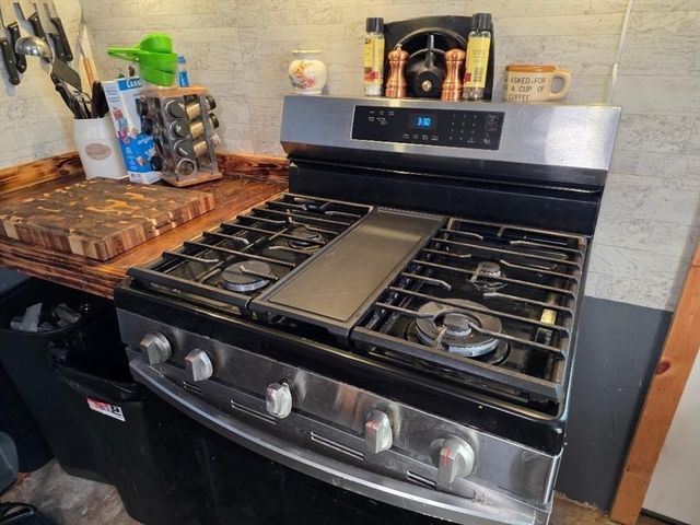 40 Biscayne Street, Leominster, MA 01453