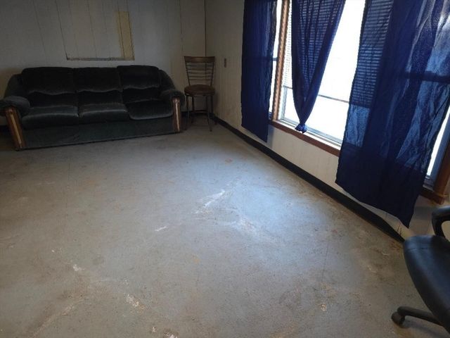 40 Biscayne Street, Leominster, MA 01453