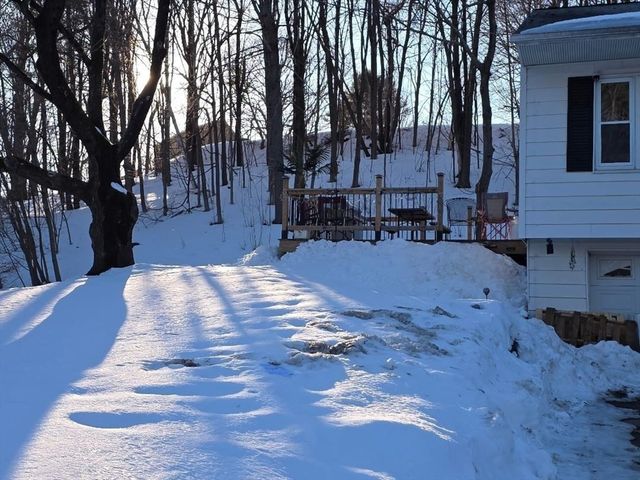 40 Biscayne Street, Leominster, MA 01453