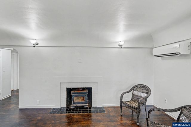 1080 Glen Creek Rd NW, Salem, OR 97304