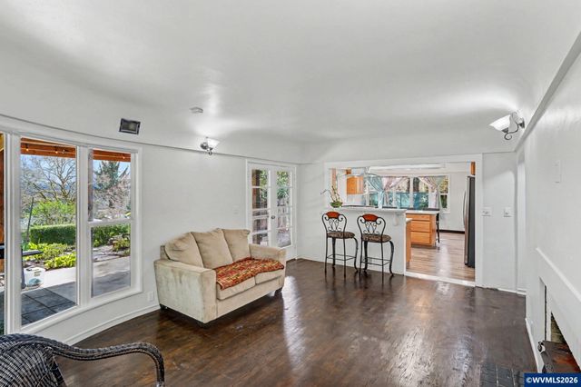 1080 Glen Creek Rd NW, Salem, OR 97304