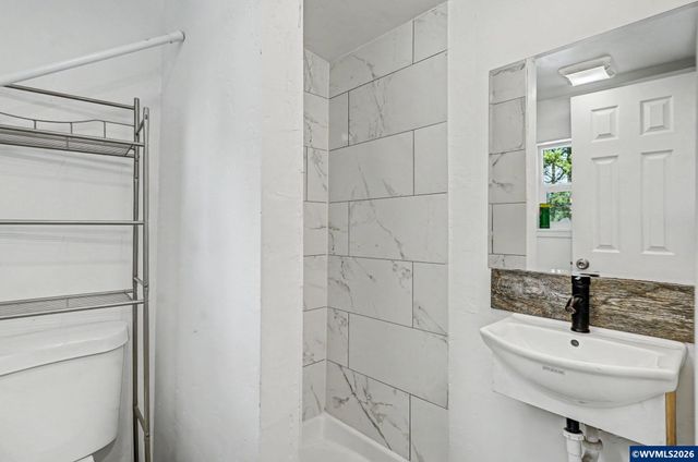 1080 Glen Creek Rd NW, Salem, OR 97304